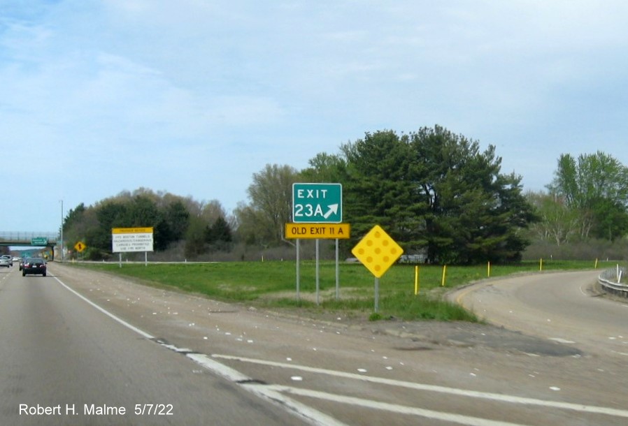 Image of recently placed gore sign for Neponset Street Canton exit on I-95 North, May 2022
