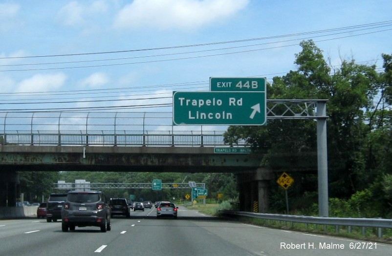 Image of overhead ramp sign for Trapelo Road Lincoln exit with new milepost based exit number on I-95/MA 128 North in Waltham, June 2021