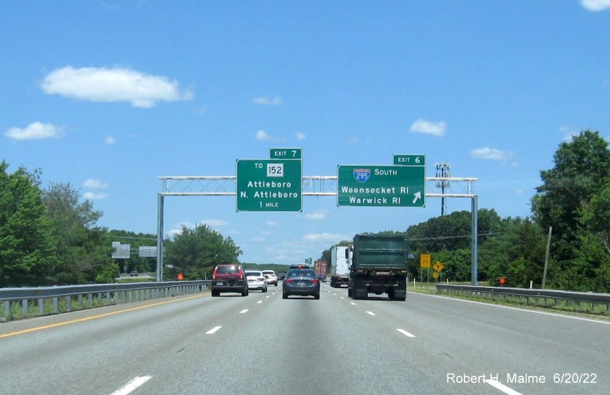 Image of newly placed overhead signs at ramp for I-295 South exit on I-95 North in Attleboro, June 2022