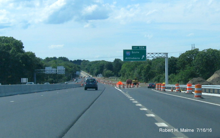 Image of new overhead sign for exit from MA 2 West to I-95 South