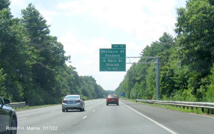 Image of newly placed 1/2 mile advance overhead sign for Mechanic Street/South Main Street exit on I-95 South in Foxboro, July 2022