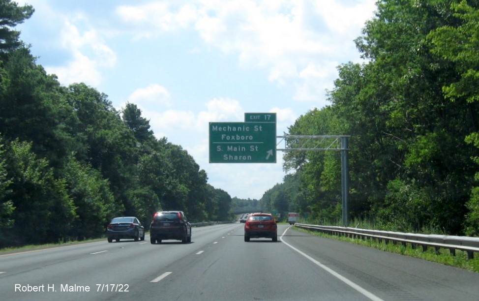 Image of newly placed overhead ramp sign for Mechanic Street/South Main Street exit on I-95 South in 
          Foxboro, July 2022