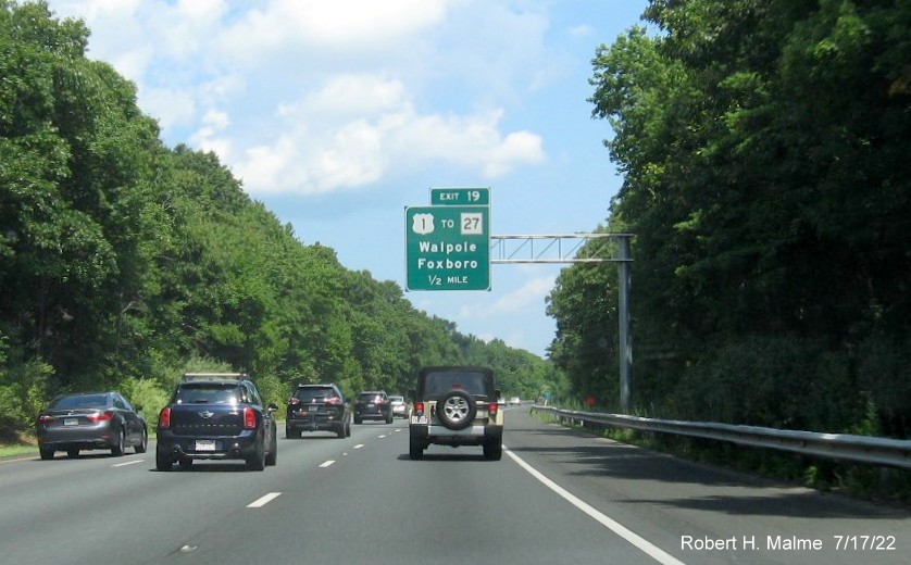 Image of newly placed 1/2 mile advance overhead sign for the US 1/MA 27 exit on I-95 North in Walpole, July 2022