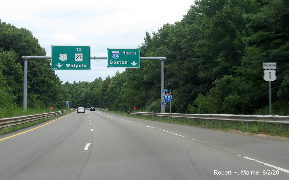 Image of signage along US 1 North at ramp to I-95 North in Walpole, August 2020