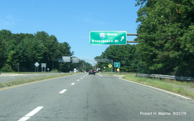 Image of overhead guide sign for I-95 South on-ramp in Canton, MA