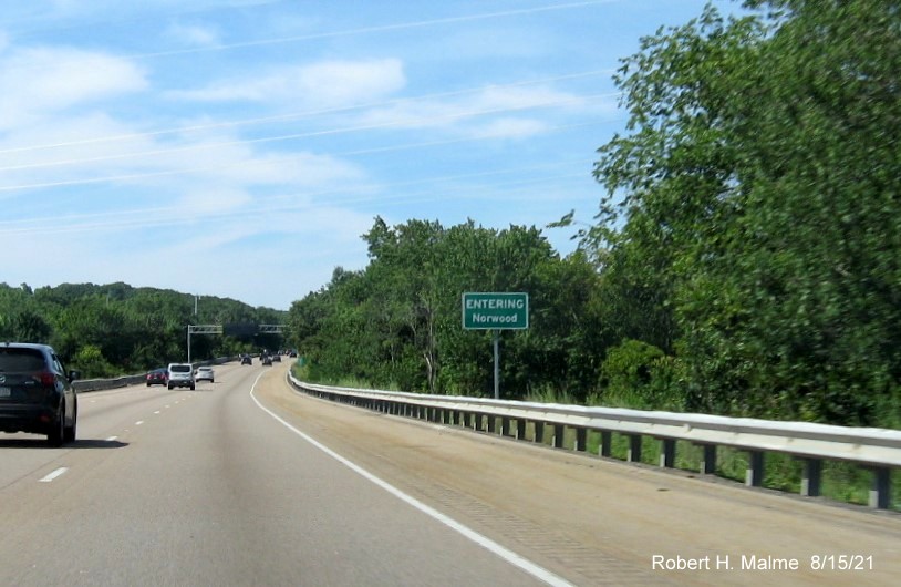 Image of newly placed town line sign for Norwood on I-95 South prior to the Coney Street exit, August 2021