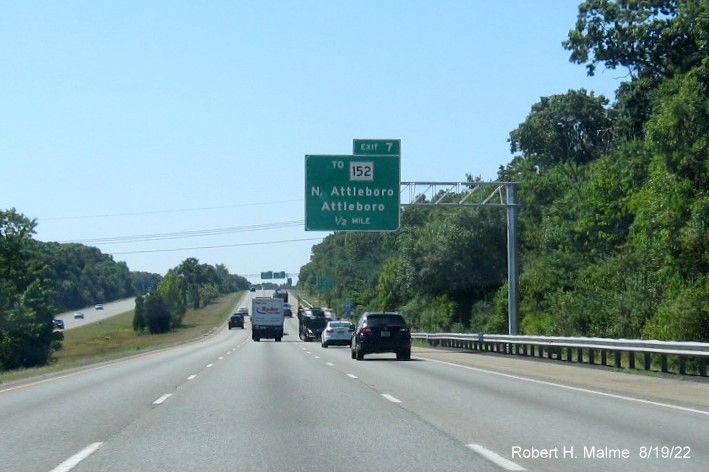 Image of newly placed 1 mile advance sign for To MA 152 exit on I-95 South in North Attleborough, August 2022
