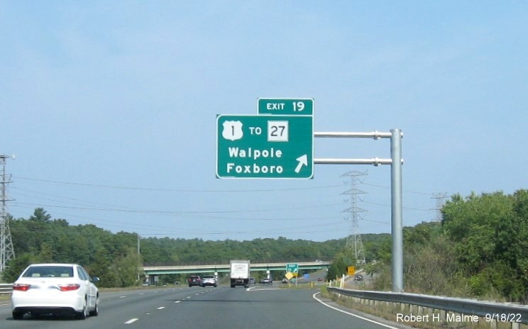 Image of newly placed overhead ramp sign for US 1 to MA 27 exit on I-95 North in Walpole, September 2022