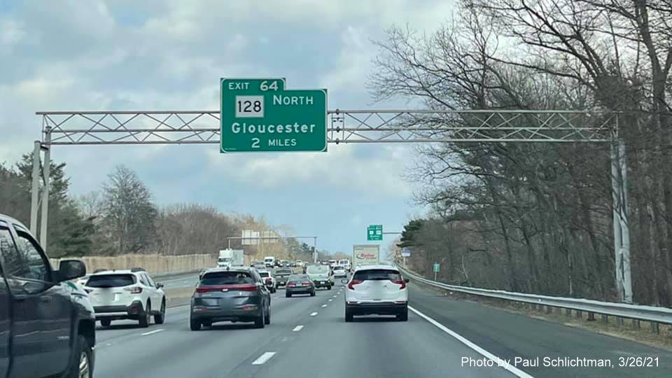Image of 2 miles advance sign for MA 128 North exit with new milepost based exit number on I-95 North in Lynnfield, March 2021