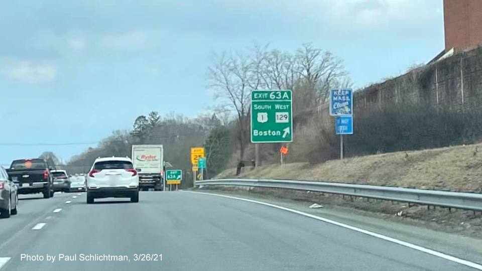 Image of ground mounted ramp sign for US 1 South/MA 129 East exit with new milepost based exit number on I-95/MA 128 North in Lynnfield, by Paul Schlichtman, March 2021