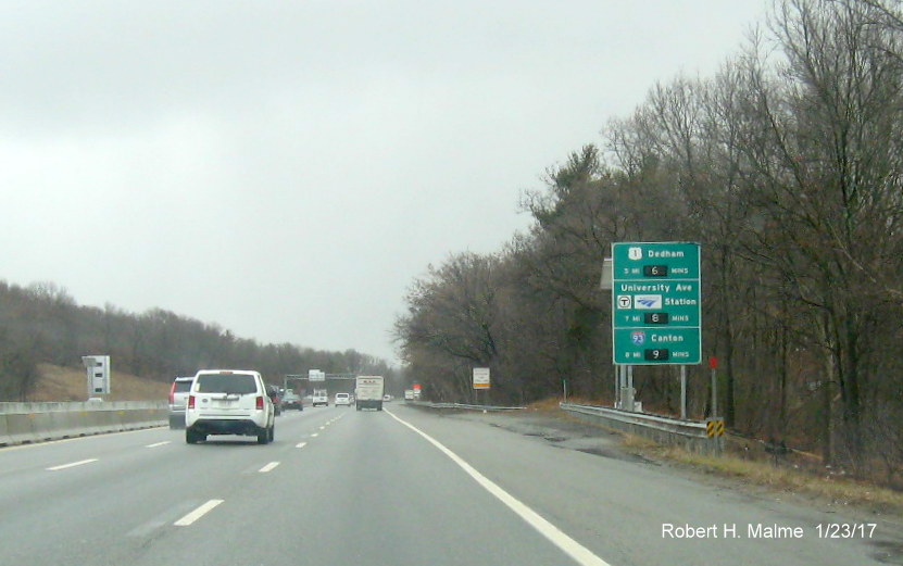 Image of activated Real Time Traffic sign on I-95/128 South in Needham