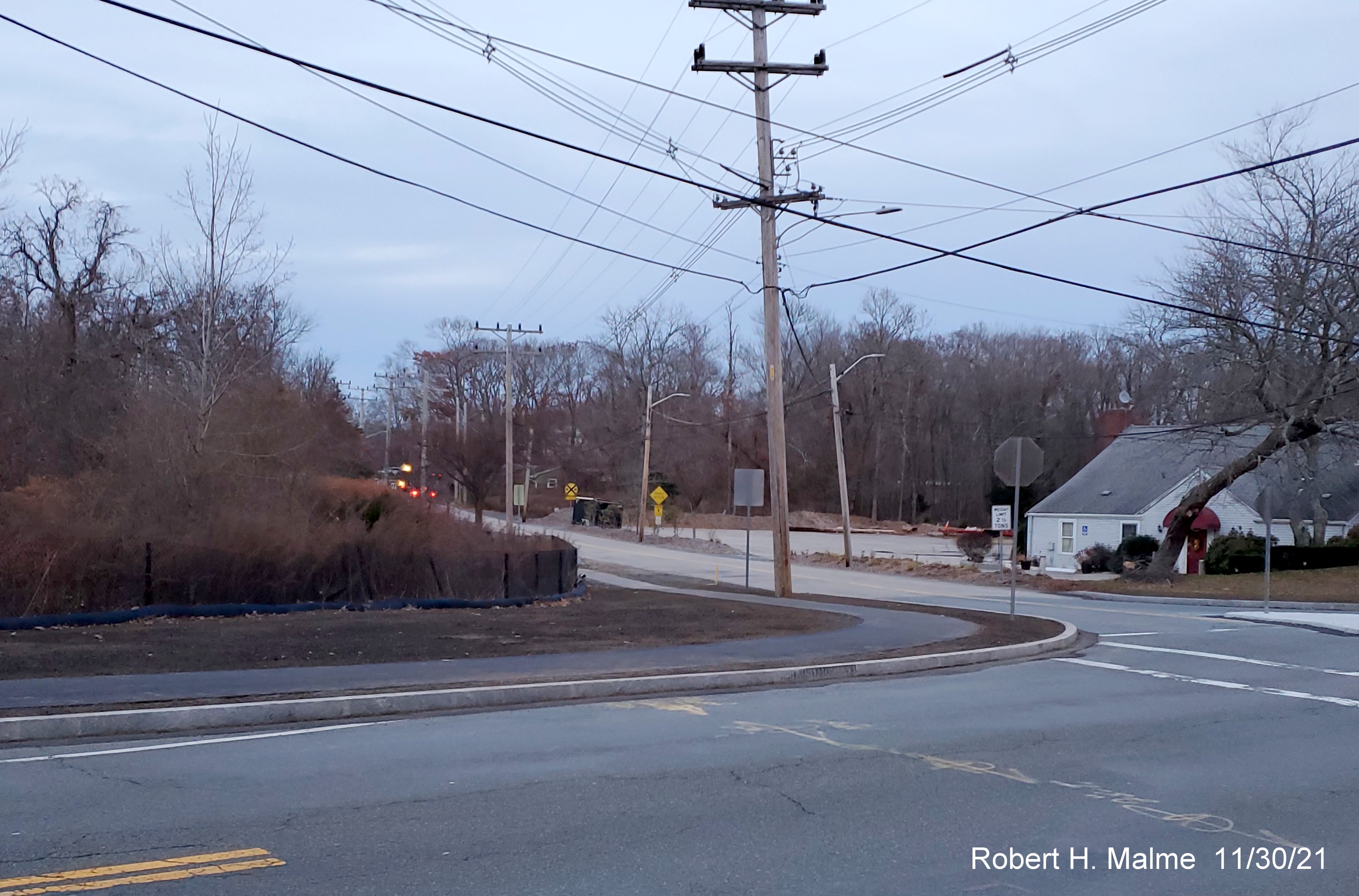 Image of new sidewalk along Route 3A North to new crosswalk at intersection of Kilby Street and MA 3A in Hingham, November 2021