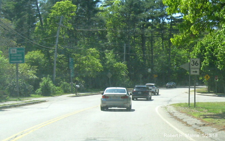 Image of trailblazer and guide sign at beginning of North MA 36 on MA 106 West in Plympton