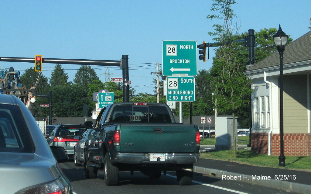 Image of guide signs at intersection of MA 28 and MA 106 in West Bridgewater