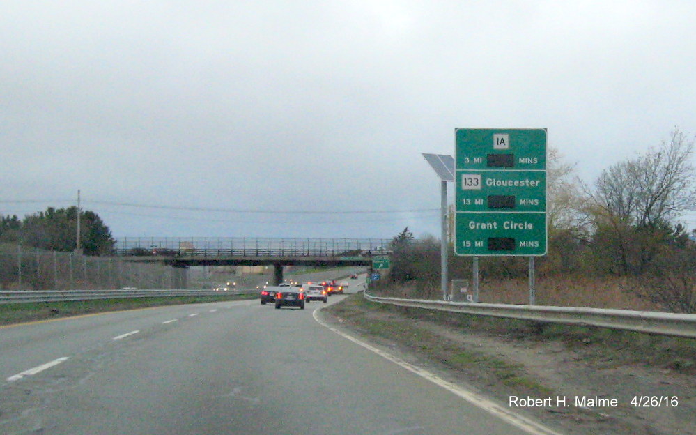 Image of Go Time Real Traffic Time sign along MA 128 in Danvers