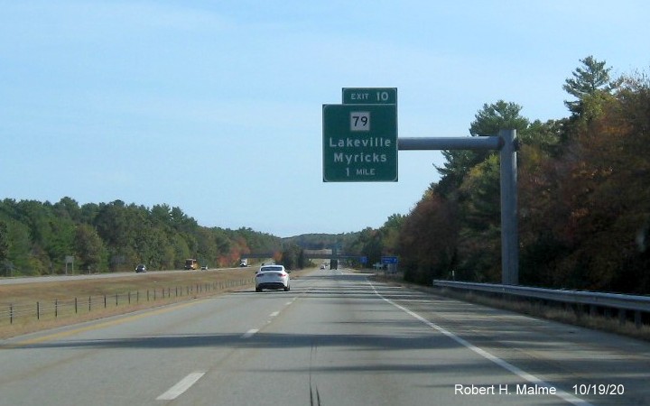 1-Mile advance overhead sign for MA 79 exit with new milepost based exit number on MA 140 South in Freetown, October 2020