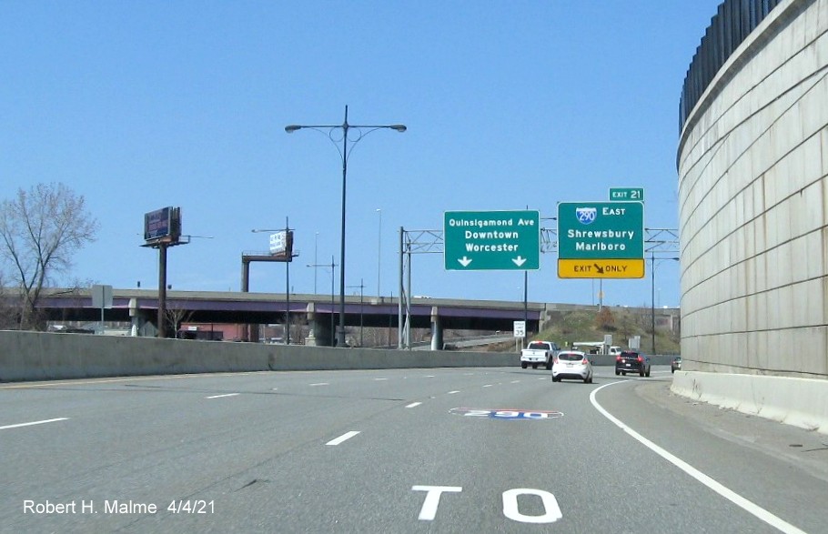 Image of overhead advance sign for I-290 East exit with new milepost based exit number on MA 146 North in Worcester, April 2021