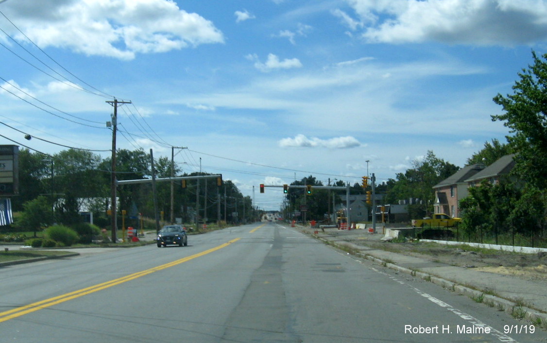 Image of new traffic lights at Shea Blvd as part of the MA 18 widening project in Weymouth