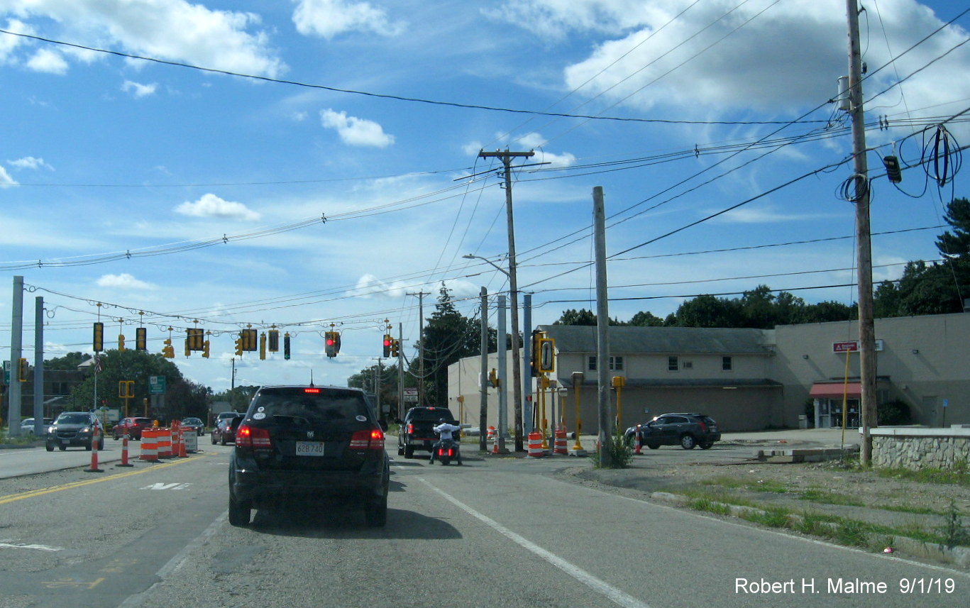 Image of MA 18 South approaching MA 58 intersection in widening project work zone in South Weymouth