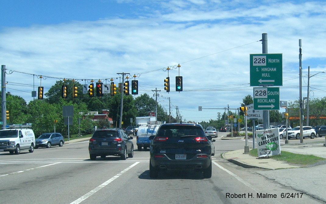 Image taken of Mass. Guide Signs for MA 228 on MA 53 South in Hingham