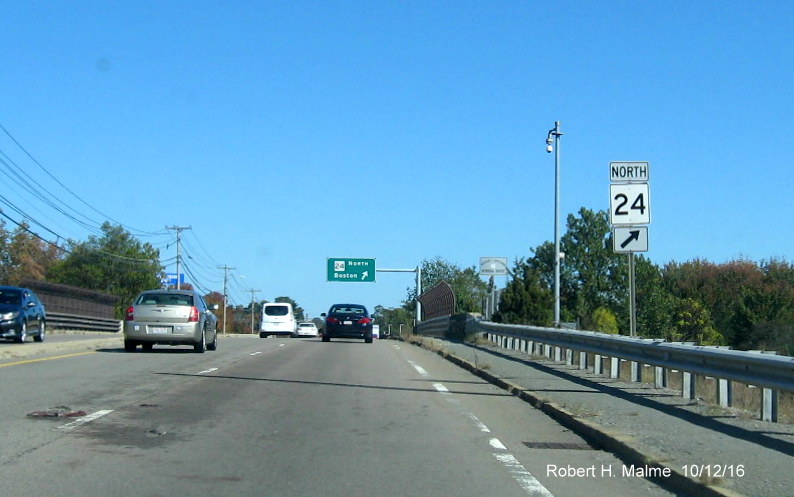 Image of North MA 24 trailblazer on MA 139 West in Stoughton