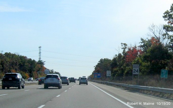 Image of recently installed South MA 24 reassurance marker beyond MA 139 exit in Stoughton, October 2020