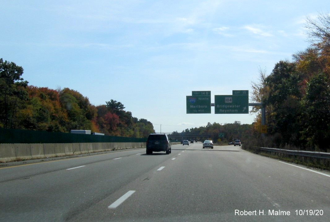 Image of newly placed cantilever overhead gantry with advance sign for I-495 North exit and ramp sign for MA 104 exit on MA 24 South in Bridgewater, October 2020 
