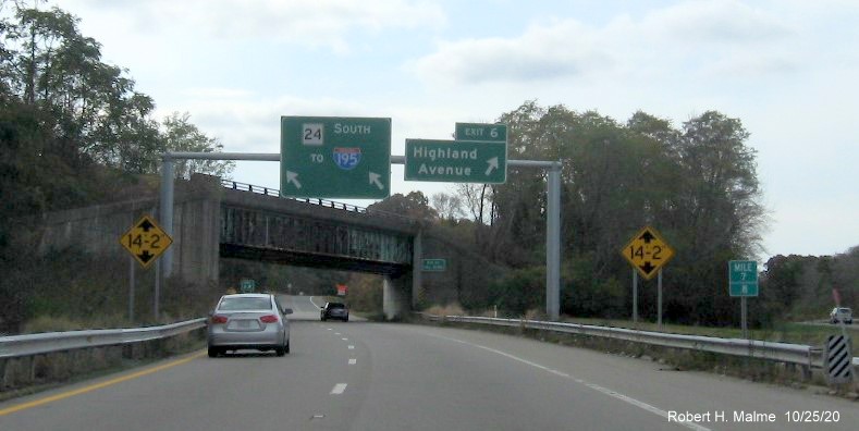 Recently placed overhead pull through and ramp signs for Highland Avenue exit on MA 24 South in Fall River, October 2020