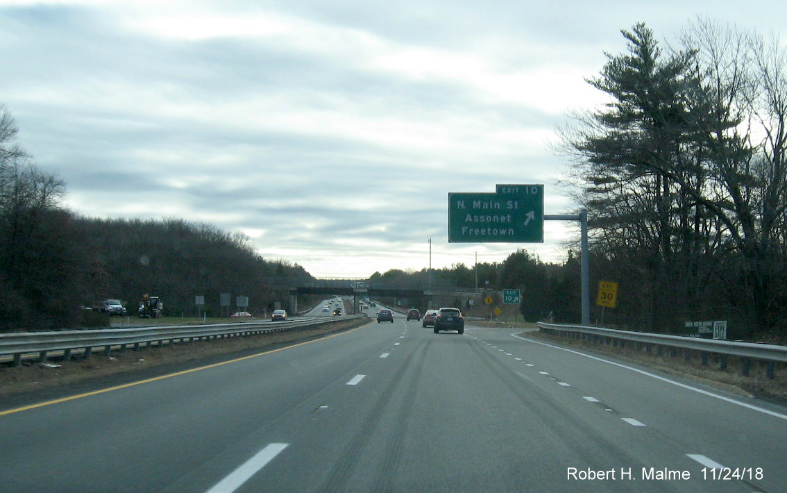 Image of overhead exit ramp sign for North Main Street exit on MA 24 South in Freetown in Nov. 2018