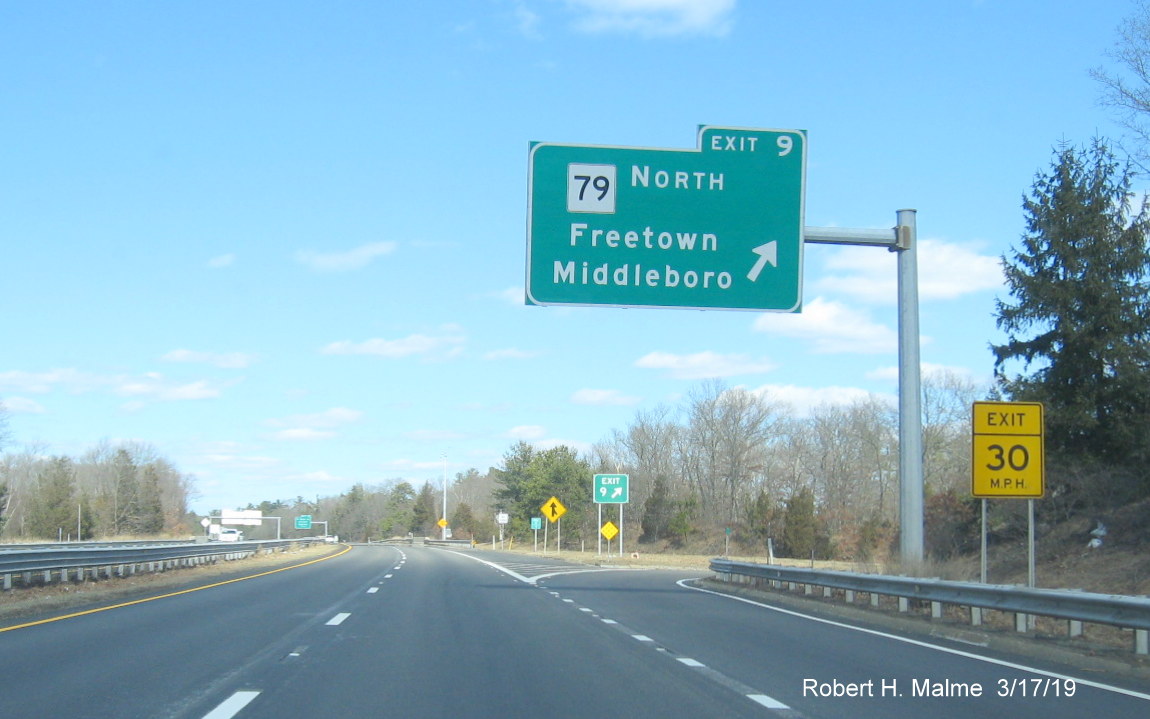 Image of newly installed gore sign for MA 79 North exit on MA 24 North in Freetown