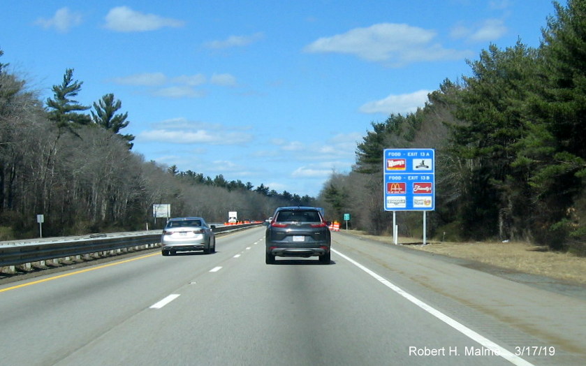 Image of new completed blue services sign for US 44 exits on MA 24 North in Taunton