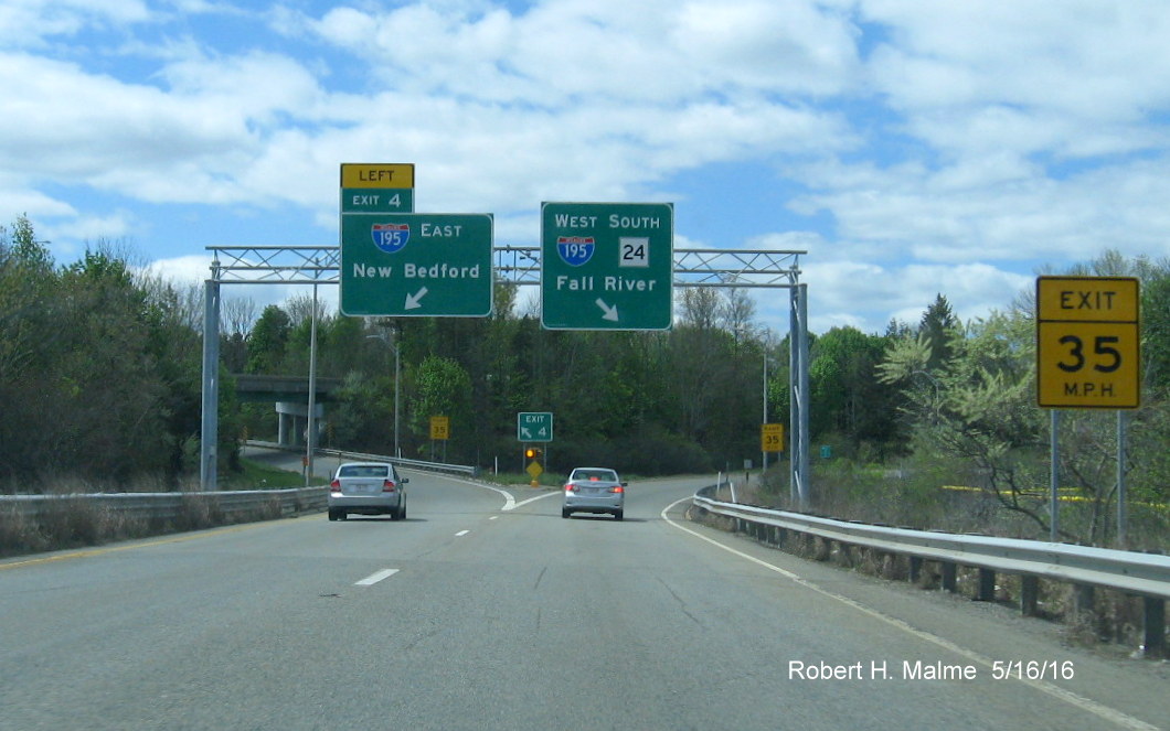 Image of signage at I-195 East exit on MA 24 South in Fall River