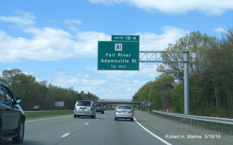 Image of 3/4 mile advance overhead sign for MA 81 exit on MA 24 South in Fall River