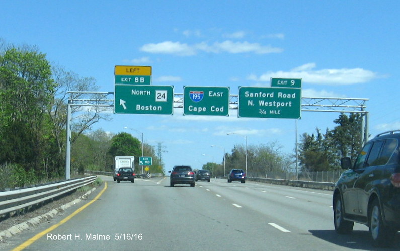 Image of overhead signs at off-ramp of MA 24 from I-195 East in Fall River