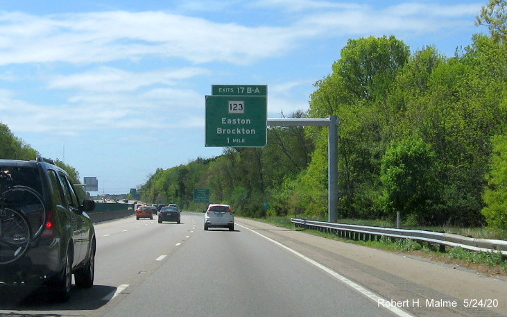 Image of newly placed 1-mile advance overhead sign for MA 123 exit on MA 24 South in Brockton