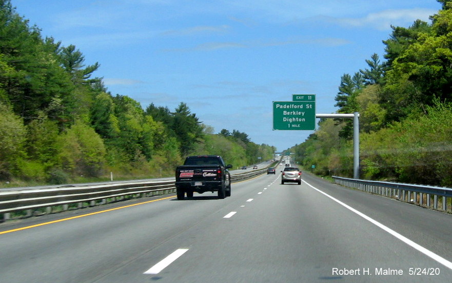 Image of recently placed 1-mile advance sign for Padelford Street exit on MA 24 North in Berkley