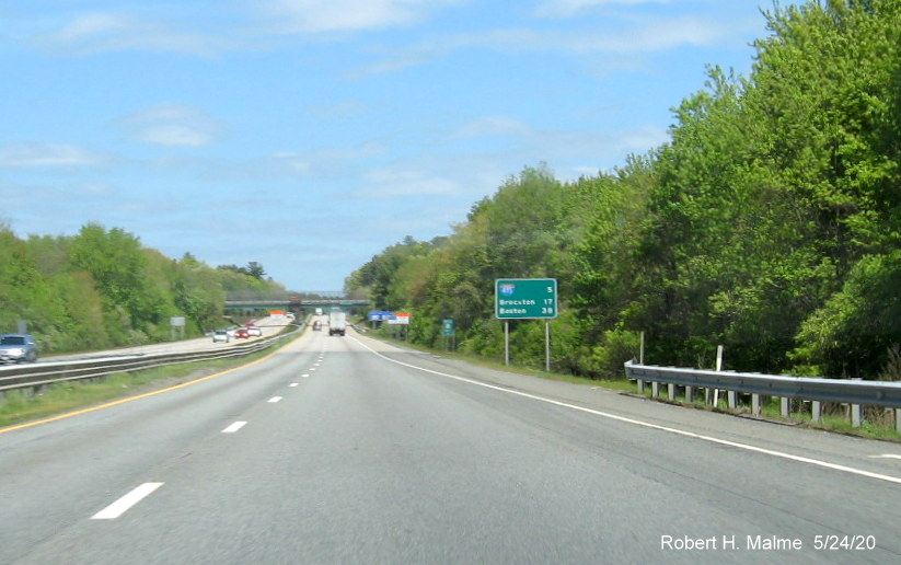 Image of post-interchange distance sign after MA 140 exit on MA 24 North in Taunton