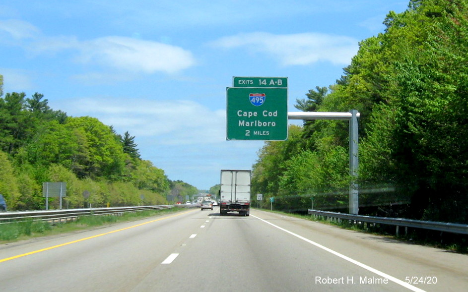Image of recently placed 2-miles advance overhead sign for I-495 exit on MA 24 North in Raynham