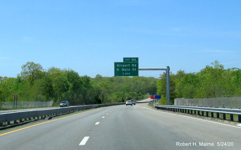 Image of 1-mile advance sign for N. Main Street/Airport Road exit on MA 24 South in Fall River