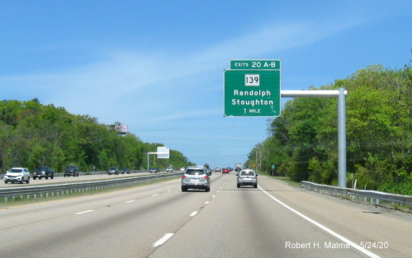 Image of recently placed 1-mile advance overhead sign for MA 139 exits on MA 24 North in Stoughton