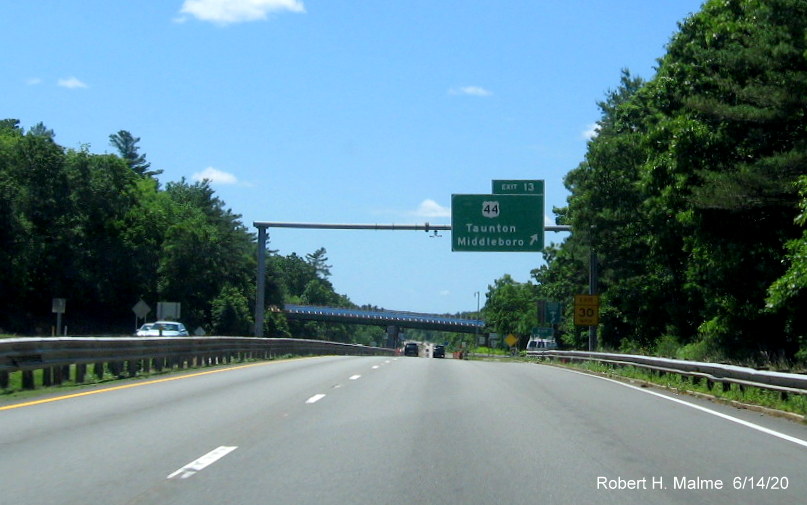 Image of recently placed overhead ramp sign at current East and West US 44 exit on MA 24 South in Taunton, taken June 2020