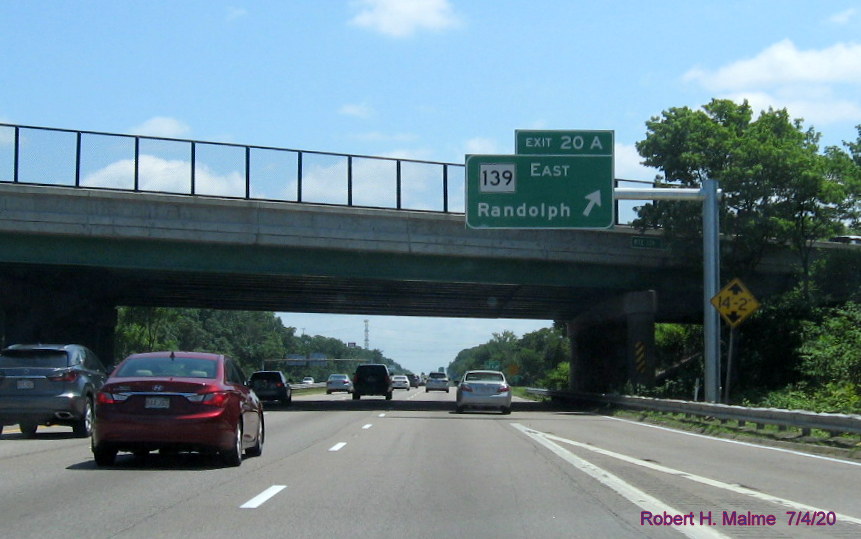 Image of newly placed overhead ramp sign for MA 139 East exit on MA 24 South in Stoughton, taken July 2020