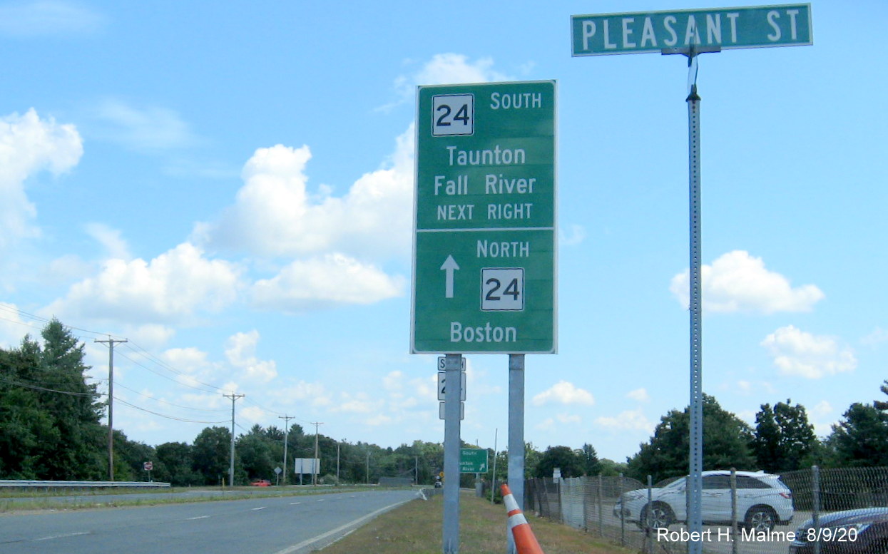 Image of new MassDOT spec guide sign appoaching exit ramps to MA 24 on MA 106 East in West Bridgewater, August 2020
