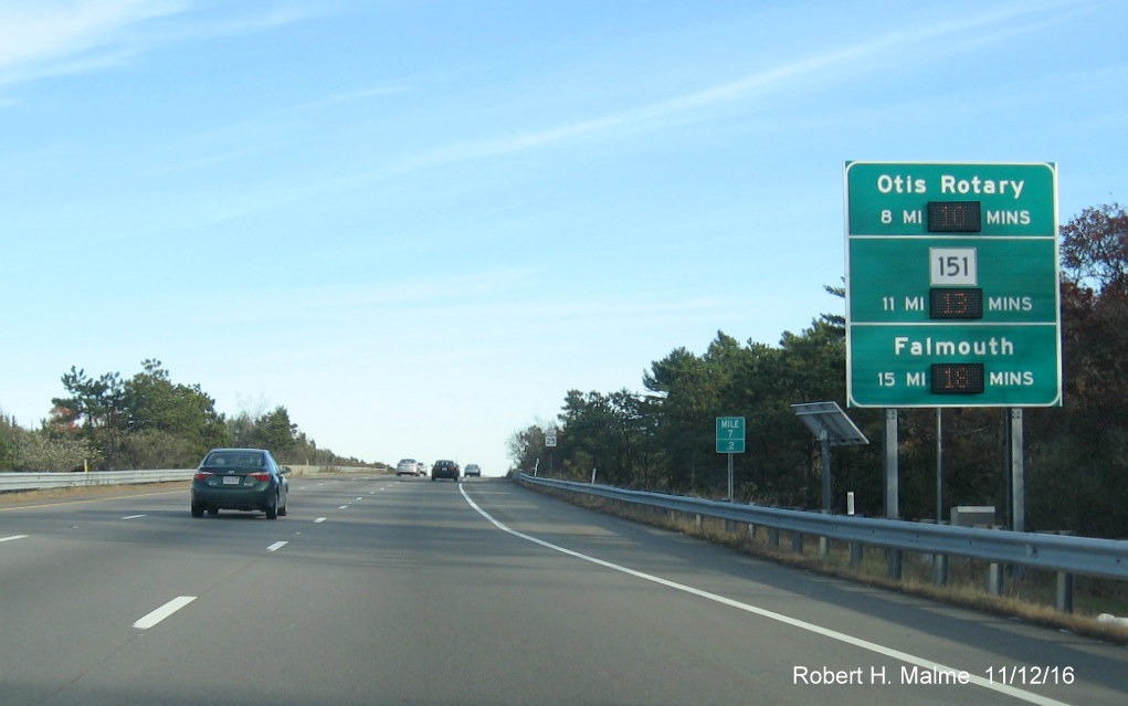 Image of activated Real Time Traffic sign on MA 25 East in Plymouth
