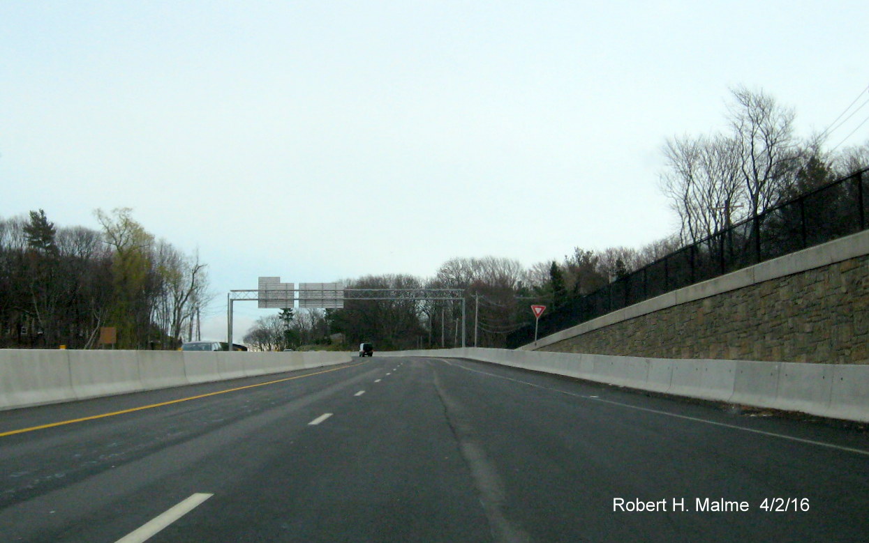 Image of newly reconstructed MA 2 East roadway in Concord