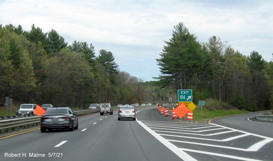 Image of gore sign for Jackson Road exit with new milepost based exit number and yellow Old Exit 37 sign attached below on MA 2 East in Ayer, May 2021