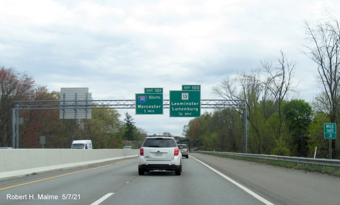 Image of 1 mile advance sign for I-190 South exit with new milepost based exit number on MA 2 East in Leominster, May 2021