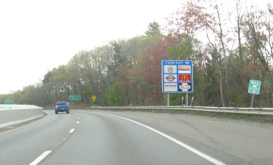 Image of blue Food Services sign for Merriam Ave/South St exit with new milepost based exit number on MA 2 West in Leominster, May 2021