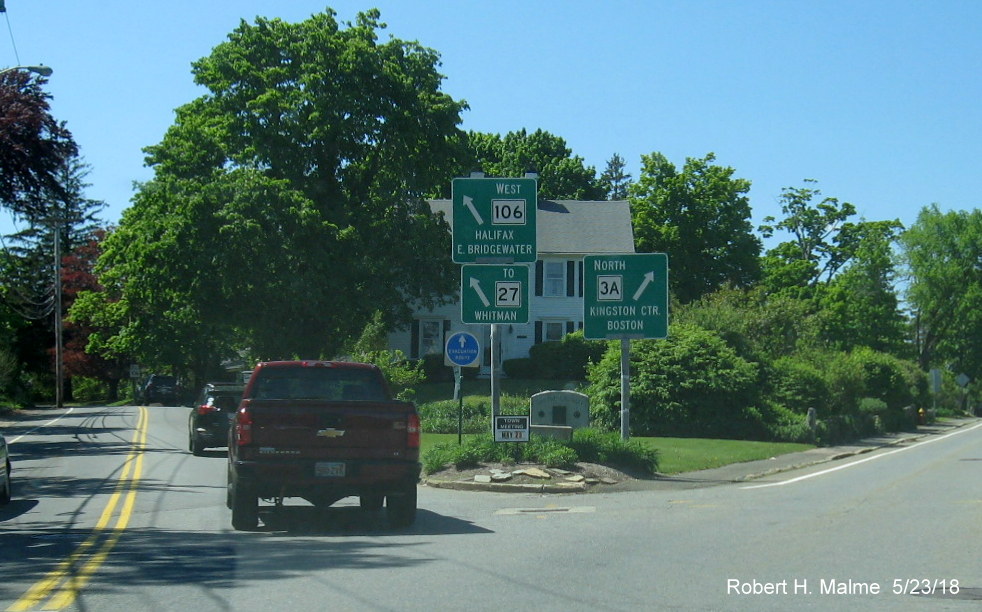 Image of new guide signs at beginning of MA 106 West on MA 3A North in Kingston