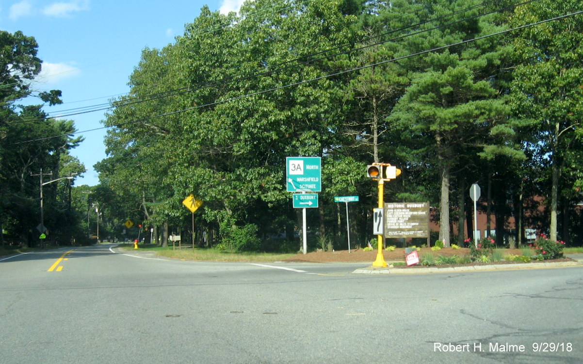 Image of MA 3A guide sign heading north in Duxbury
